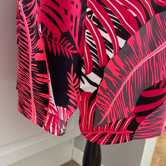 NWOT Tail contemporary colorful Golf Dress - Picture 7 of 12